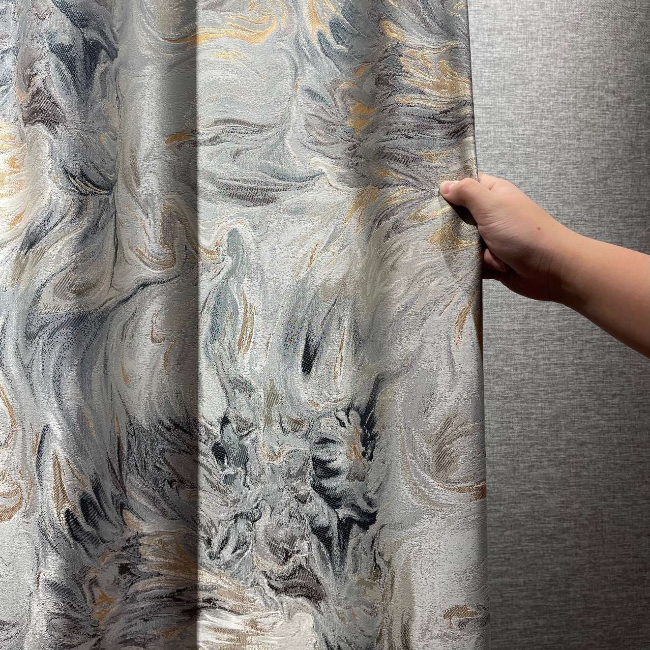 厂家直供金丝提花高精密轻奢新中式沙发靠垫服装面料遮光成品窗帘