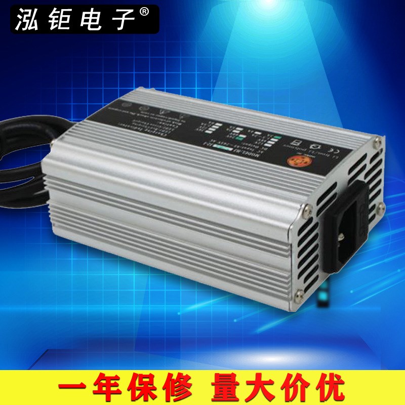 平衡车充电器12V8A铅酸电池充电器 820J4A代步车轮椅电动车充电器