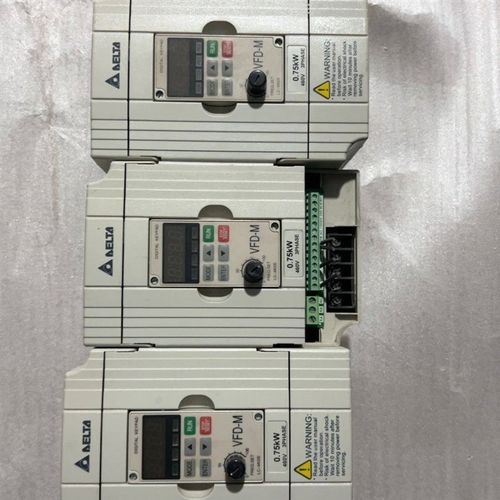 台达变频器,0.75KW,VFD007M43B,成色如图,实