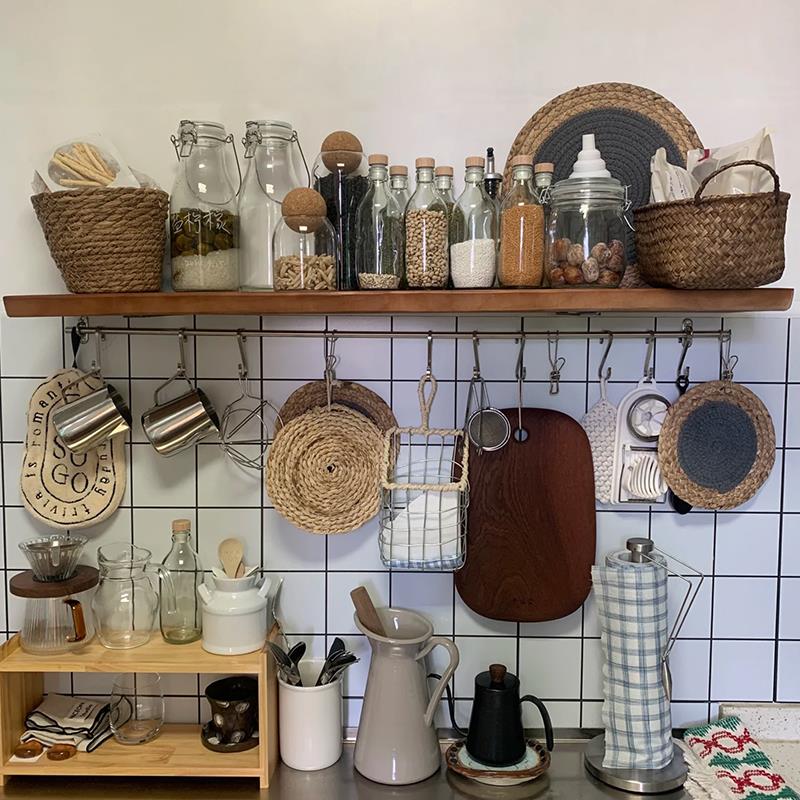 厨房墙上置物架免打孔实木壁挂中古风一字隔板餐厅吧台调料收纳架