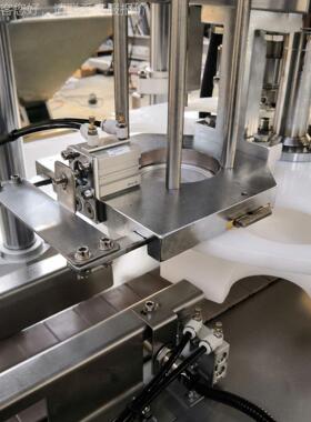 全自动易品拉罐封口机 易拉罐啤酒20190429封口机 头罐食封罐机自