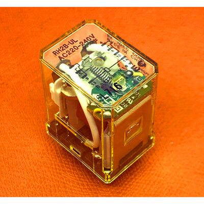 IDEC日本和泉RH2B-ULAC220V RH2B-U-AC220-240V UAC220 8脚继电器