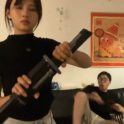 星际火花战刃七彩流光灯光剑儿童激光剑玩具男孩火花石喷雾漂泊者