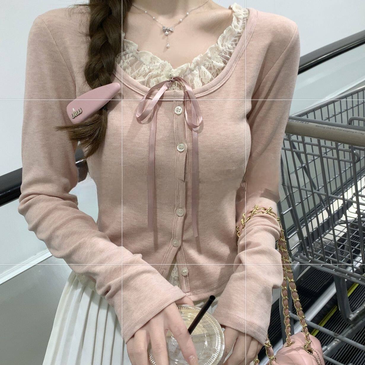 春季假两件蕾丝拼接长袖T恤女2026新款纯欲风内搭修身打底衫上衣