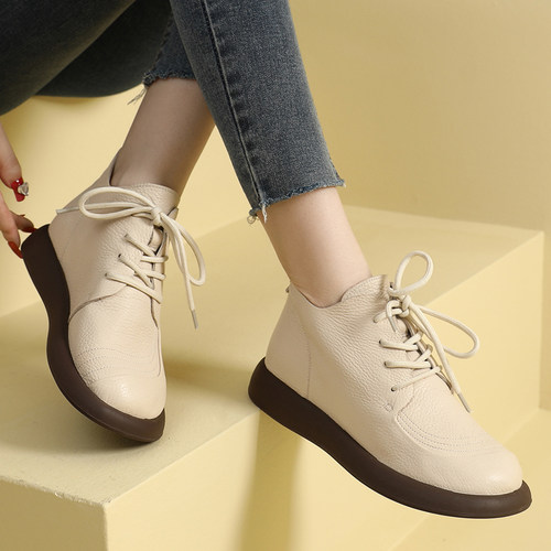 真皮软底软面妈妈鞋子女2024新款秋冬季短靴平底休闲皮鞋中年女鞋