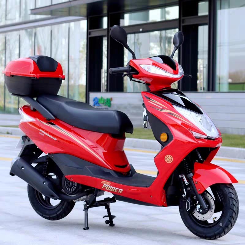 新款燃油摩托车125cc发动机踏板车整车国四电喷可上牌男女