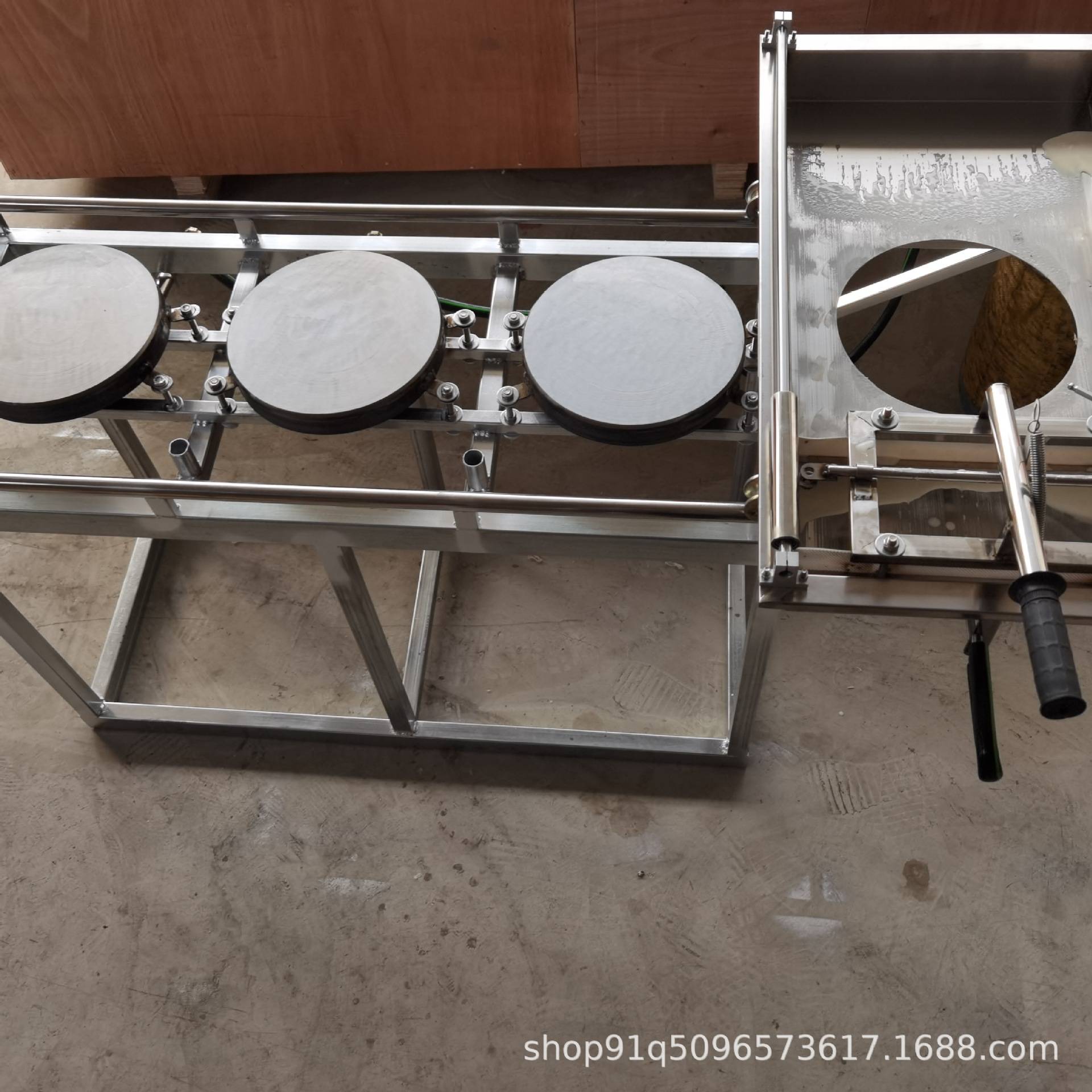 供应半自动推拉式煎饼机商用山东杂粮印刷式豆皮豆丝机玉米面