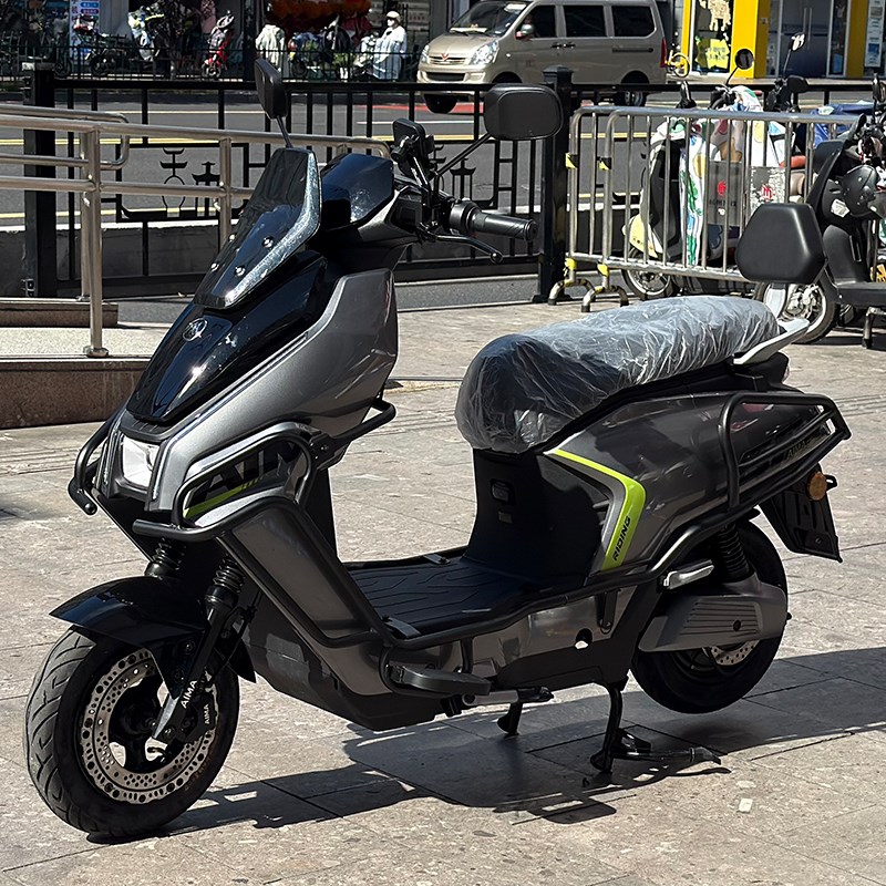 适用四季星E4护杠保险杠四季星极核EF4加粗防撞防摔保护架尾架货