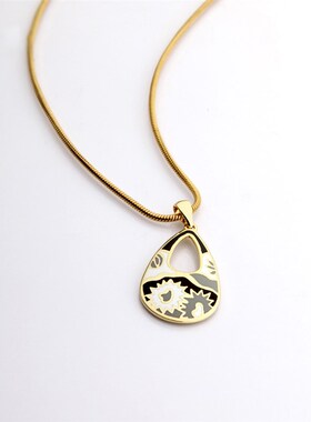 不锈钢项链女小众设计感网红抖音同款搭配快手潮挂饰欧美链条吊坠