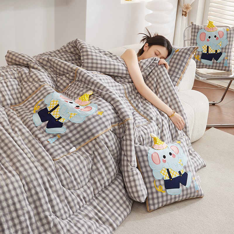 全棉卡通色织抱枕被子两用午休空调被幼儿Q园学生午睡夏被靠垫