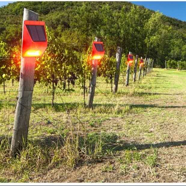 太阳能防贼防盗声光报警器室外户外人体红外线感应警报灯果园家用