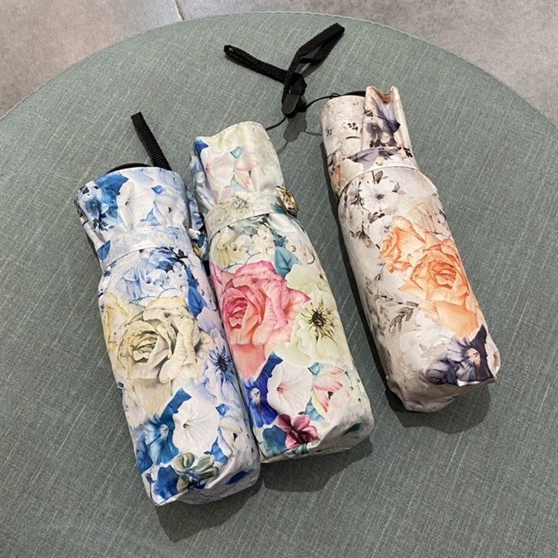 新款日系迷你小巧五折田园玫瑰口袋伞 轻量便携黑胶晴雨两用遮阳S