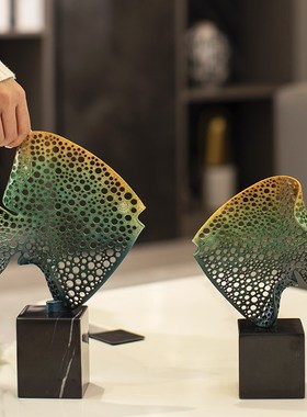 现代简约渐变鱼装饰摆件创意客厅玄关书房家居软装饰品乔迁礼品