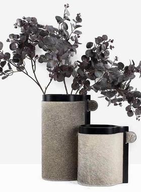 轻奢风金属皮革创意艺术花器花瓶摆件桌面客厅装饰品样板间装饰品