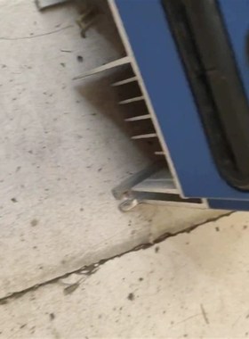 普传PI7600-0.75KW变频器一台,功能包好,成色可以