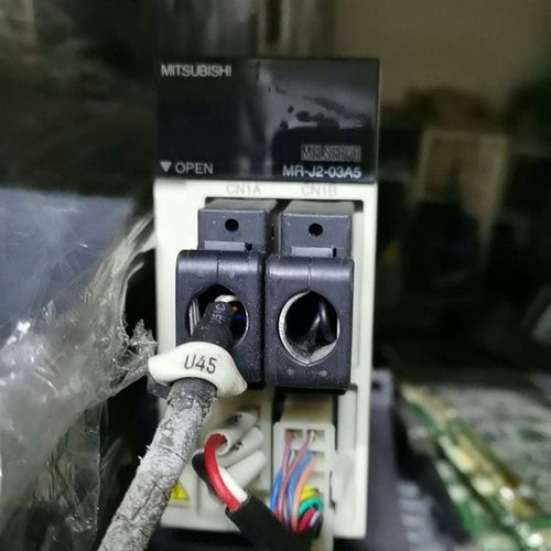 驱动器MR-J2-03A5 电机HG-AQ0335D拆机