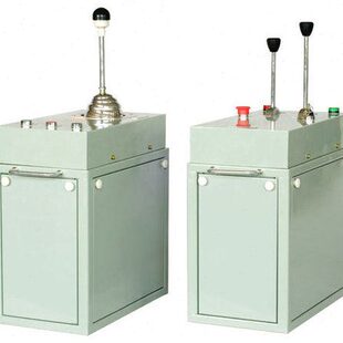 QT5 013 联动控制台QT5 112 左箱 111