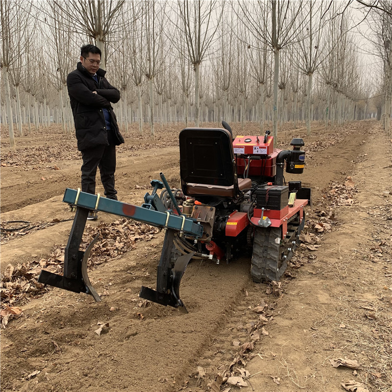 新款旋耕机四驱履带式旋耕松土犁地机 硬地起隆播种开沟施肥机