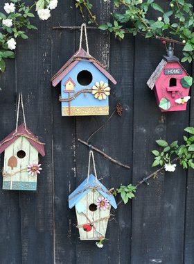 彩色木制鸟窝鸟巢吊饰创意摆件花园户外民宿环创材料庭院布置造景