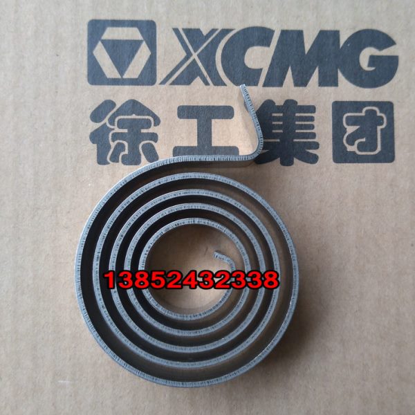 徐工压路机离合踏板回位簧22吨26吨油门离合圆形钢片弹簧XS265JS