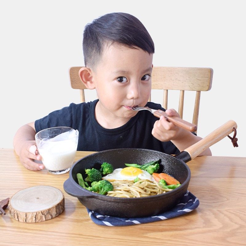 柳树家铸铁煎锅老式平底锅煎饺子锅不粘无涂层生铁加厚家用木柄小,厨房/烹饪用具,煎锅/平底锅,淘宝优惠券,粉丝福利购,淘宝优惠卷