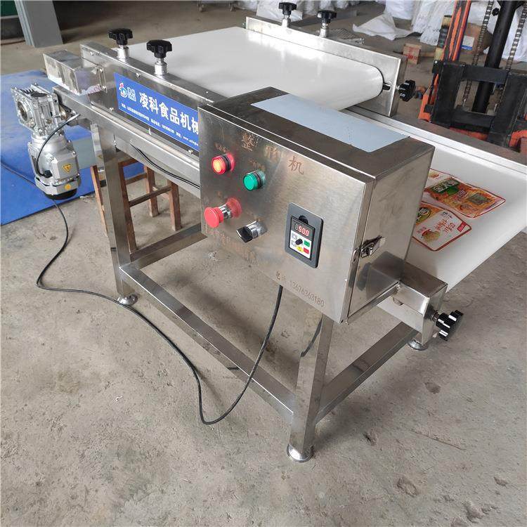 白钢真空包装食品整型机，牛板筋整平机，休闲食品袋子压辊机