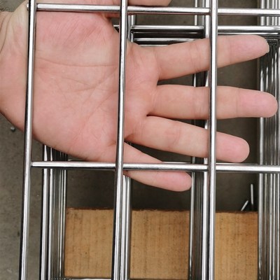 不锈钢网格网片304网栅焊接钢丝网格加粗网孔防护网方孔网片护栏