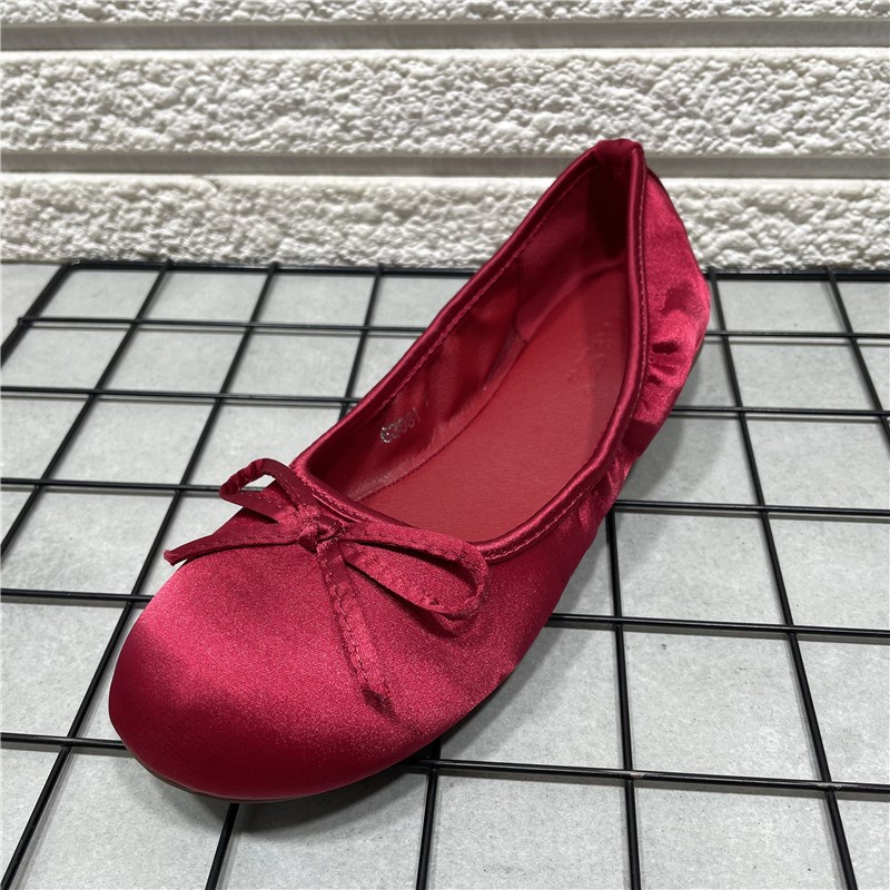 断码处理温柔蝴蝶结绸缎芭蕾舞鞋女春夏款复古圆头浅口一脚蹬单鞋