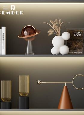 现代格调高级感大地色艺术客厅电视柜摆件样板房间开放格软装饰品