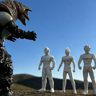 迪迦奥特曼三巨人石像金字塔巨人阿基雷斯奥特曼赫劳奥特曼手办