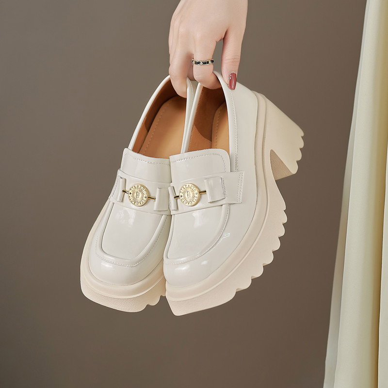 2023秋季新款真皮厚底圆扣英伦风小G皮鞋女粗跟松糕底漆皮黑色单