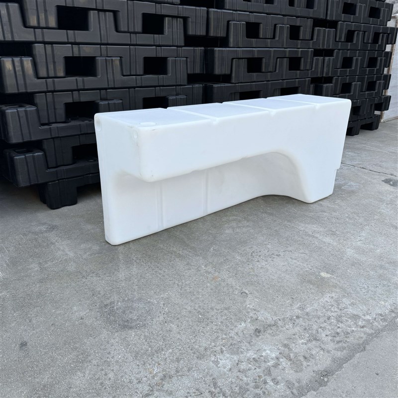 车用轮毂水箱食品级PE储水桶半包皮卡汽房车改装水箱长方形塑料桶