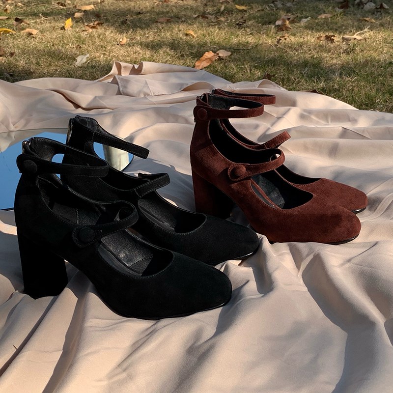 黑色高跟鞋女春秋真皮赫本风复古玛丽珍鞋粗跟浅口一字扣法式单鞋
