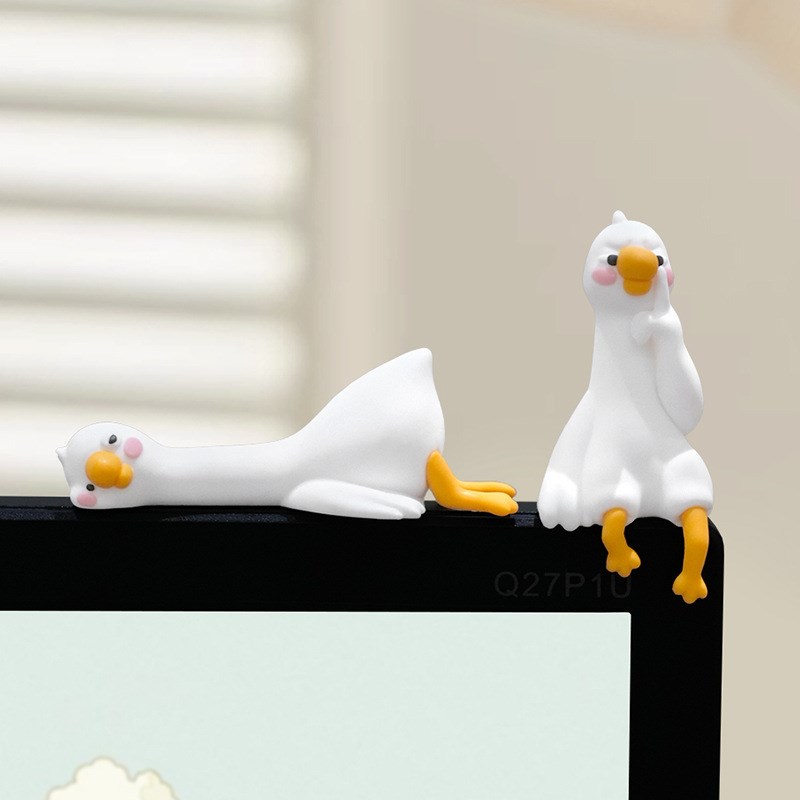 上班好累鸭打工人显示器屏幕趴趴摆件车载汽车内饰中控.台装饰治