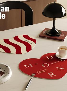里安变奏爱心隔热餐垫红色高级感西餐垫新家用防水防油防烫垫