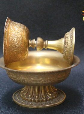 藏式铜雕刻护杯雕花八吉祥供杯家用供佛摆件金色藏族供酒杯
