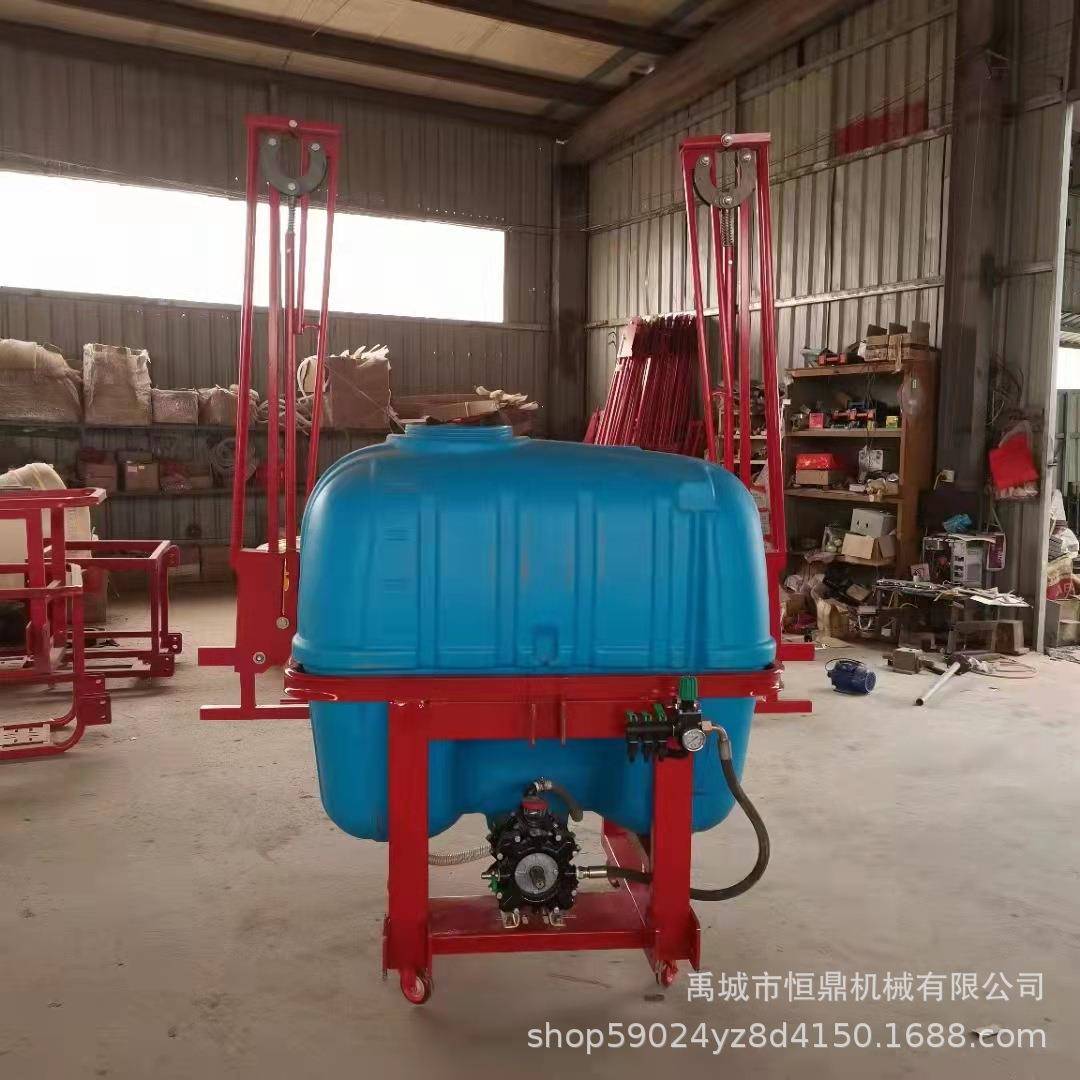 大容量液压折叠喷杆打药机拖拉机后悬挂600升800升10米12米喷药机