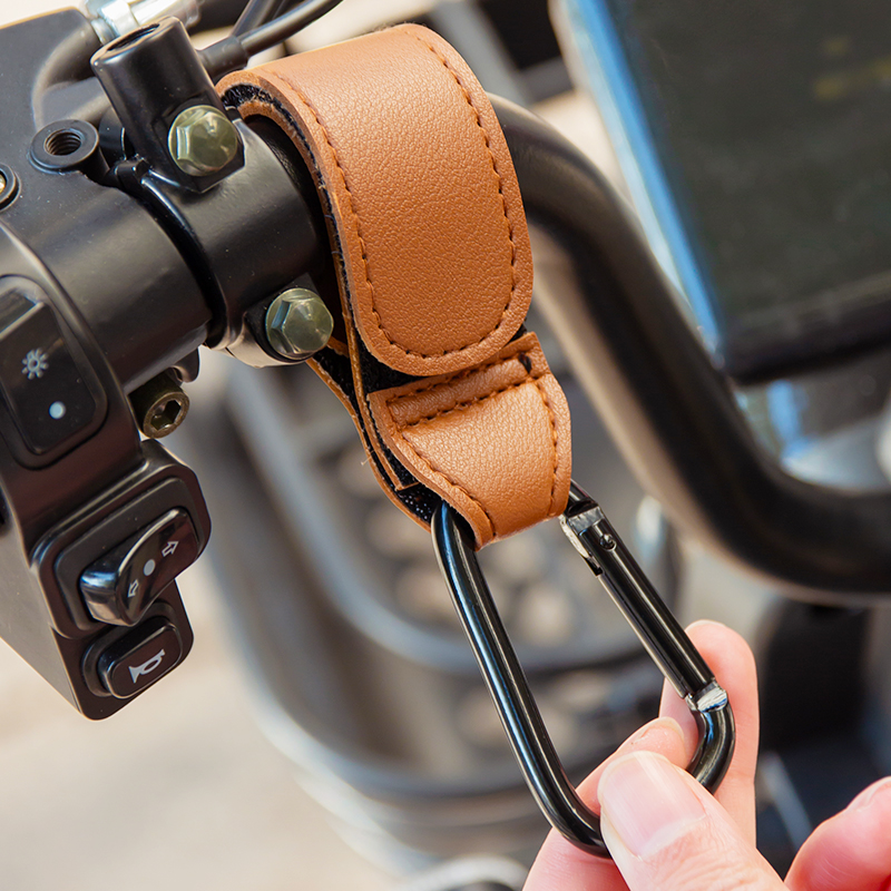 风锁扣电动车通用前置挂钩摩托车推车头盔车扣S皮质挂物免双打孔