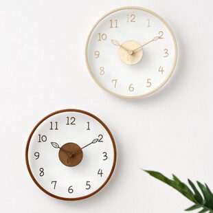 北欧简约时钟装饰挂钟家用实木挂表客厅创意时尚静音木质个性钟表