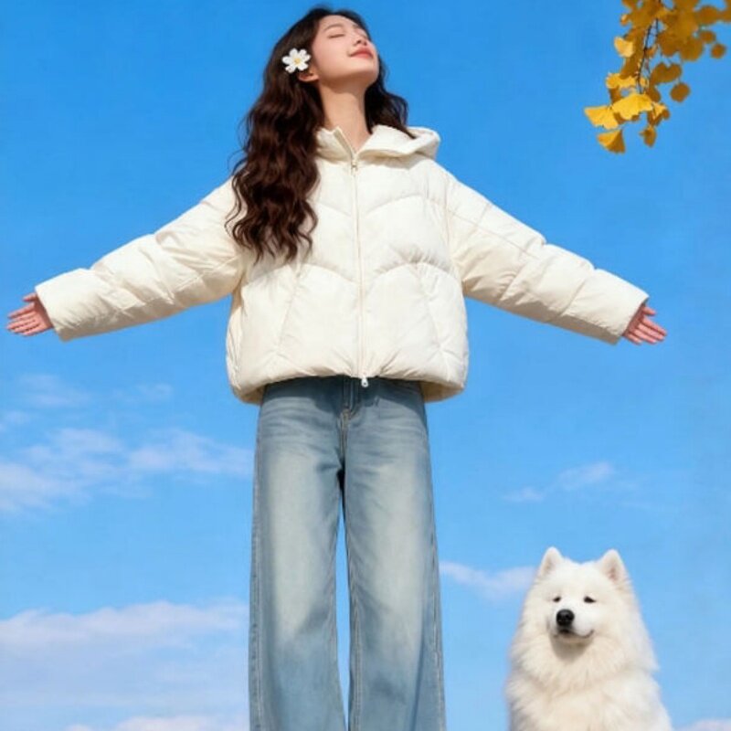 米白色短款连帽棉服女2025年冬季新款高级感面包服加厚保暖棉袄潮