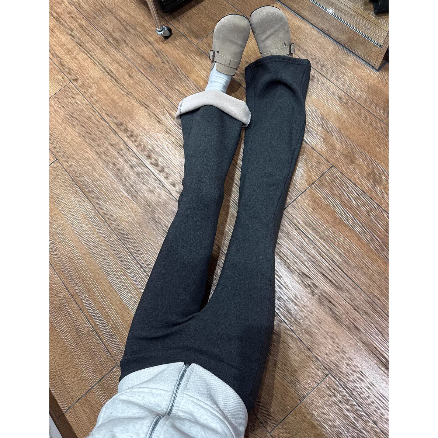 炭灰色加绒喇叭裤女秋冬季新款小个子微喇马蹄裤运动lulu瑜伽卫裤