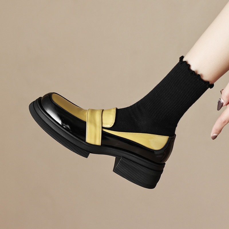 23春新a款真皮厚底拼色英伦风小皮鞋女粗跟松糕底漆皮黄色懒人单