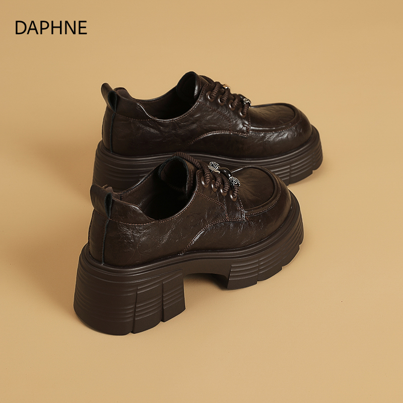 达芙妮棕色小皮鞋女2025新款秋季厚底增高系带乐福鞋女士德比单鞋