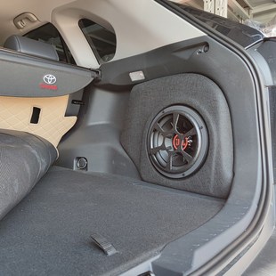 威兰达荣放AV4低音炮音响改装 JL10寸喇叭补形箱功放无损包安装