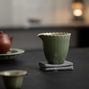 圭隐堂越窑青瓷公道杯家用复古手工公杯茶海泡茶杯分茶器功夫茶具