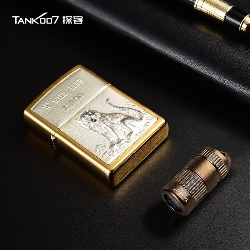 项链挂脖手电!TANK007 E15AI 特制迷你手电筒旋转式开关应急照明