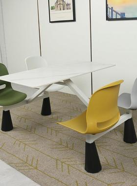 四人位连身餐桌快餐桌椅连身组合学校食堂员工饭堂高速服务区饭厅