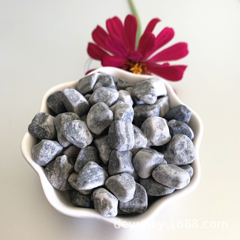 供应水洗灰石子深灰色砾石园林铺路灰石子枯山水造景水磨石灰石子