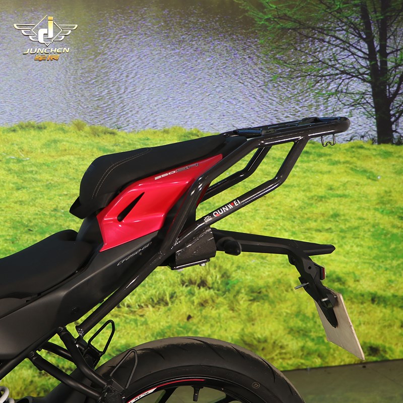 适用23款春风250SR尾架后货架尾翼CF250M-6A行李架衣架尾箱架改装