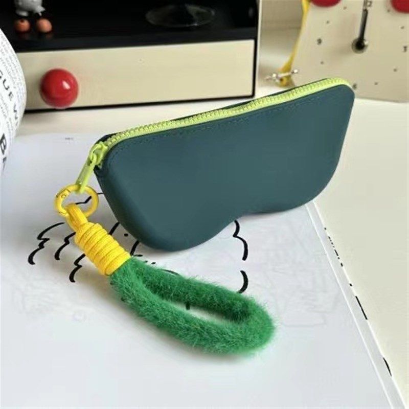 卡通可爱便携式硅胶眼镜袋撞色墨镜太阳镜保护套挂V包眼镜盒收纳